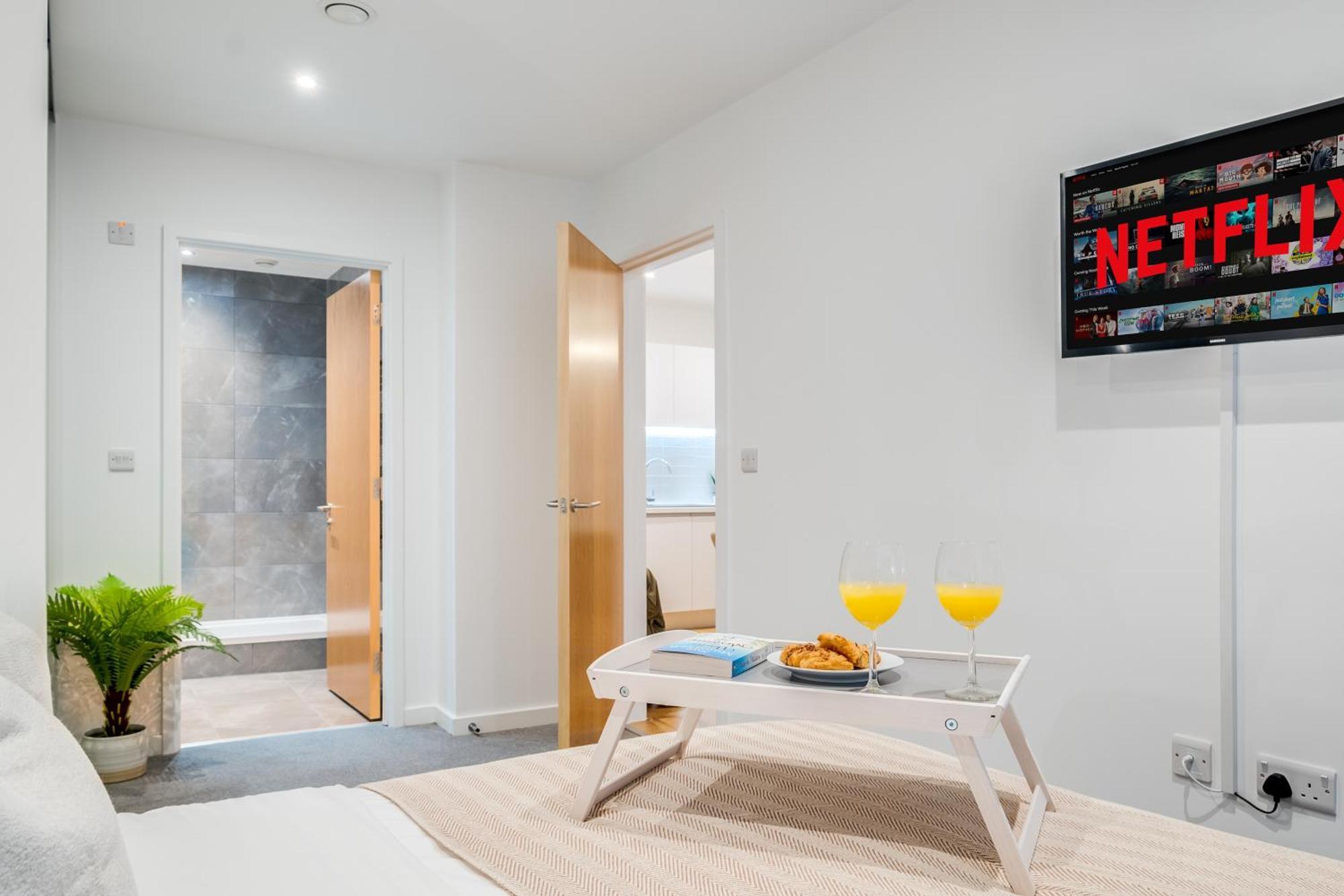 Pluxa Crème Opulence 5 Star Beautiful High End Apartment in Birmingham City Centre Extérieur photo