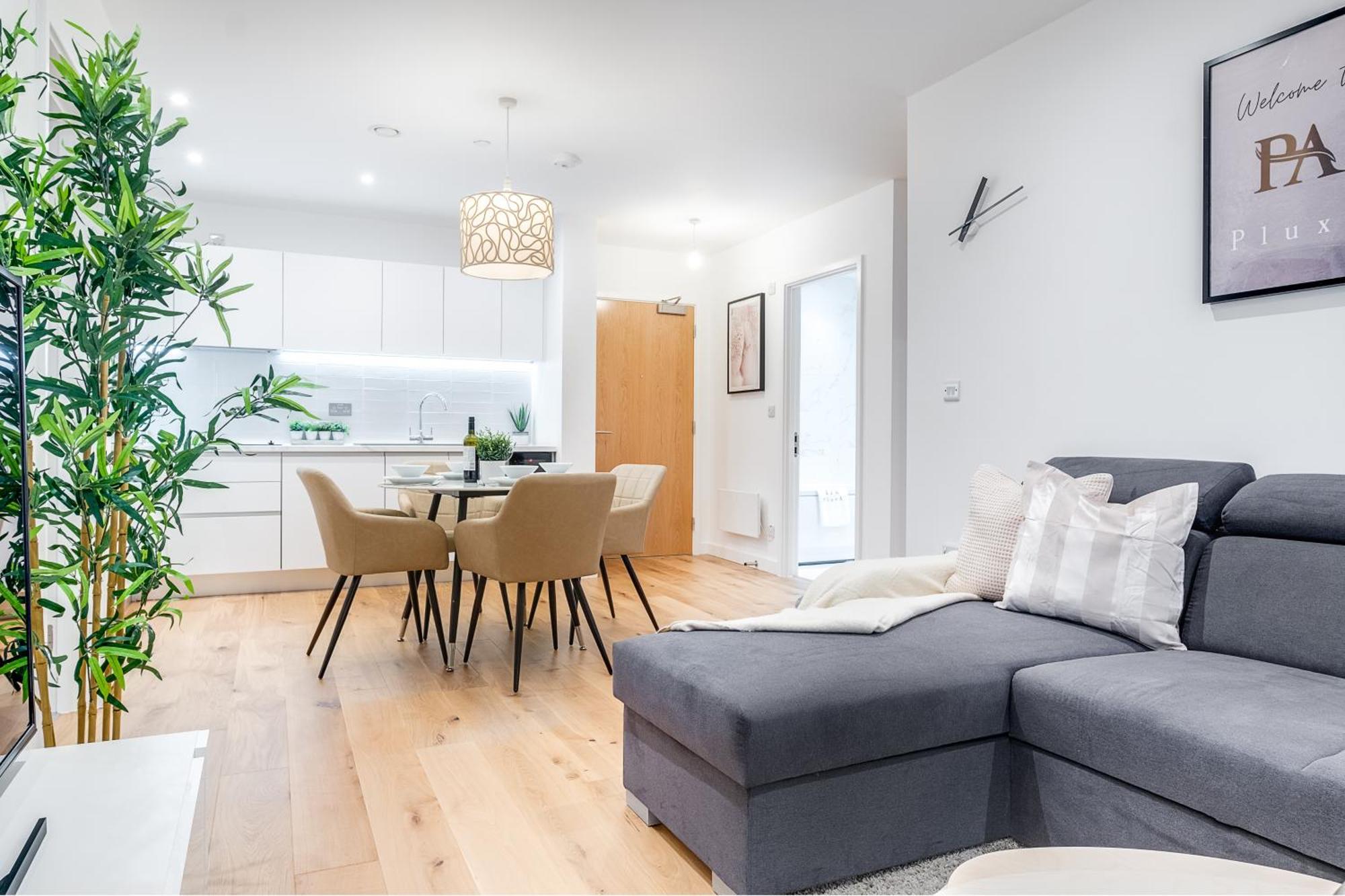 Pluxa Crème Opulence 5 Star Beautiful High End Apartment in Birmingham City Centre Extérieur photo